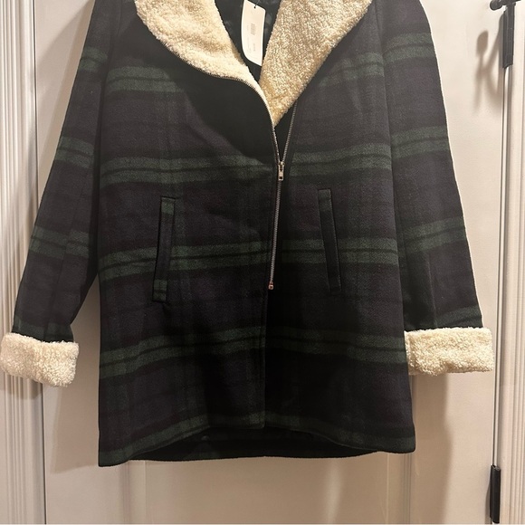 Twelve by Ontwelfth Ladies Navy And Green With Sherpa Collar Large NWT Plaid - Picture 4 of 5